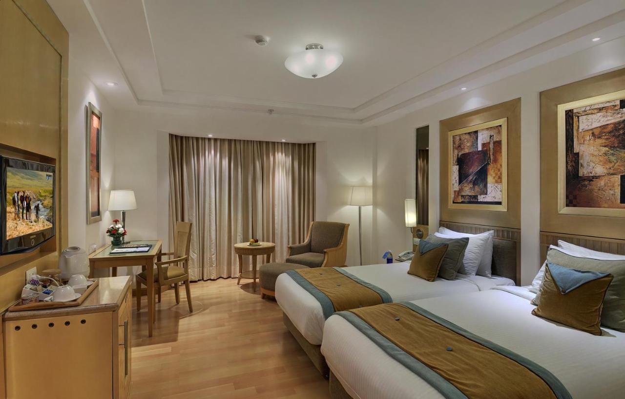 Inde Hotel Vista Woods Huda City Centre, Gurgaon Ngoại thất bức ảnh