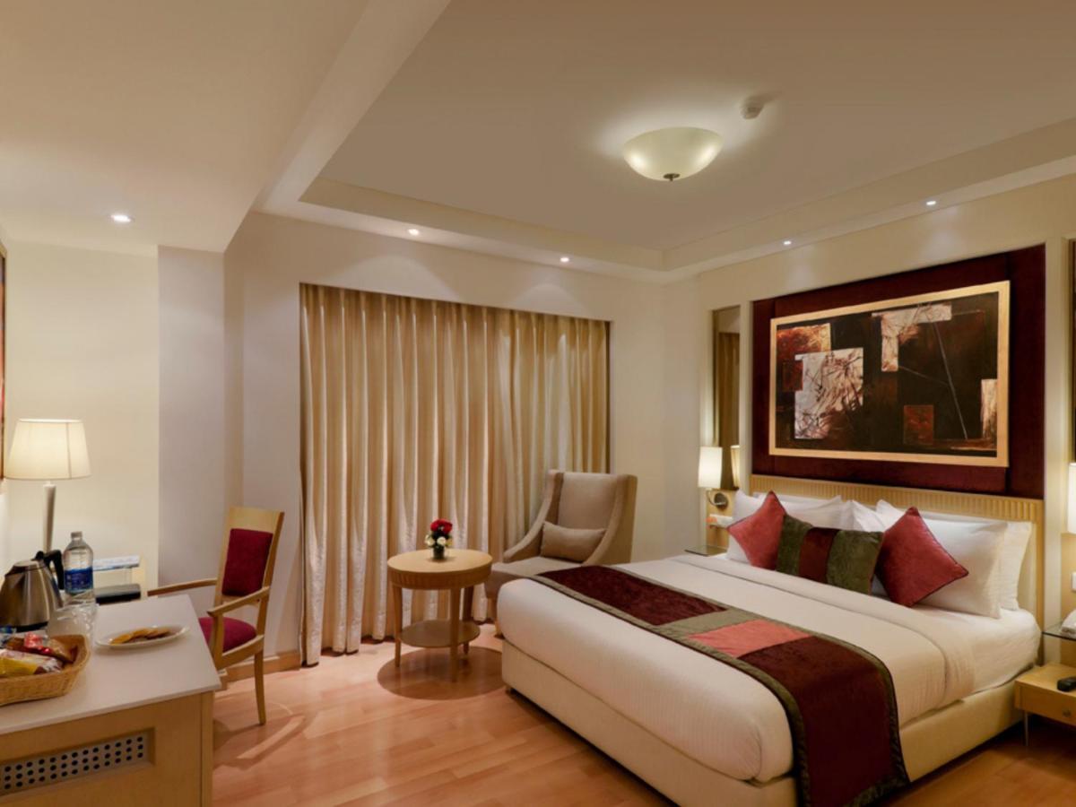 Inde Hotel Vista Woods Huda City Centre, Gurgaon Ngoại thất bức ảnh
