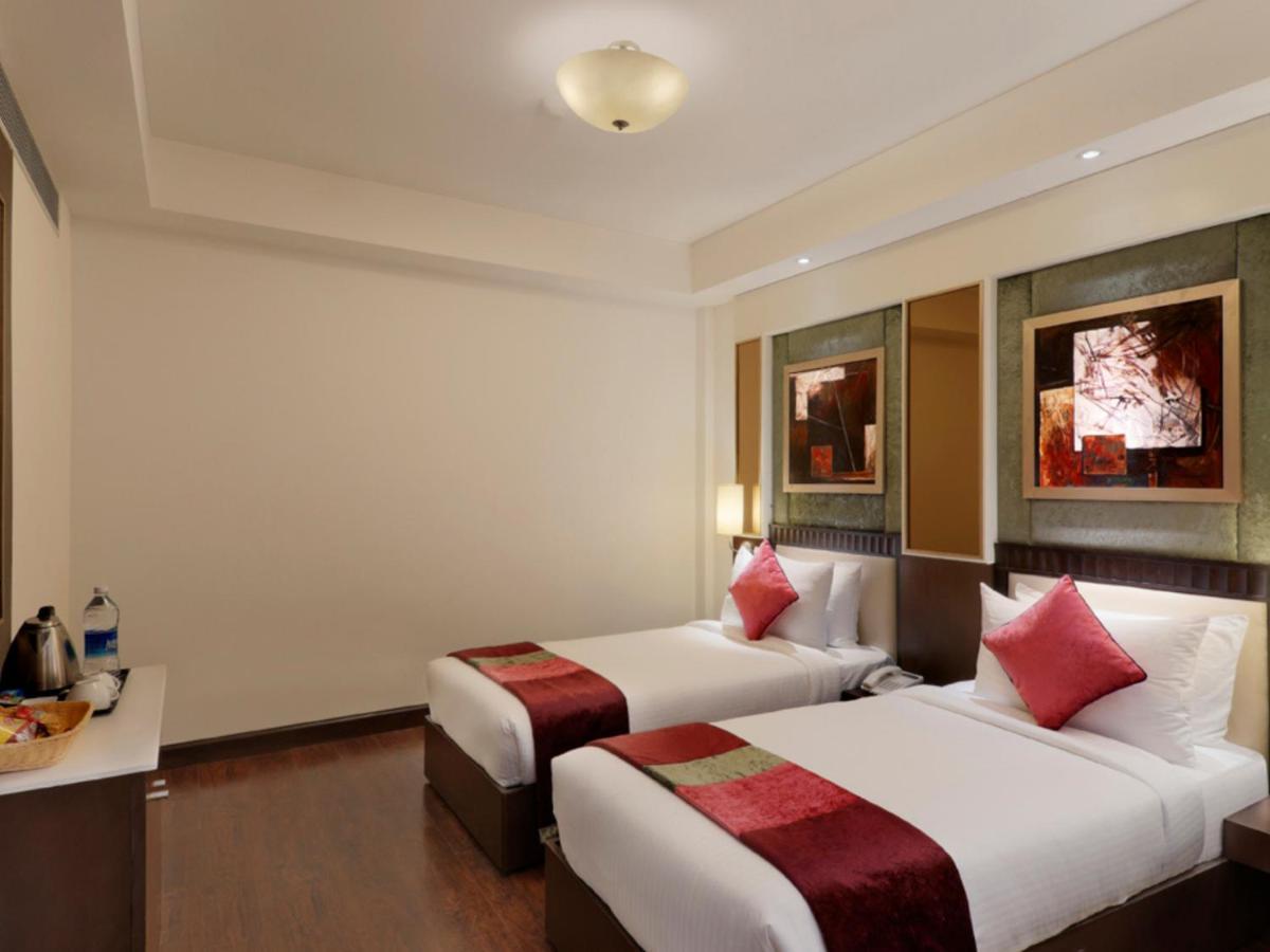 Inde Hotel Vista Woods Huda City Centre, Gurgaon Ngoại thất bức ảnh