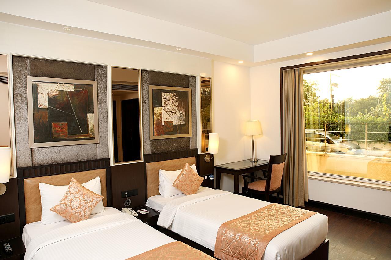 Inde Hotel Vista Woods Huda City Centre, Gurgaon Ngoại thất bức ảnh
