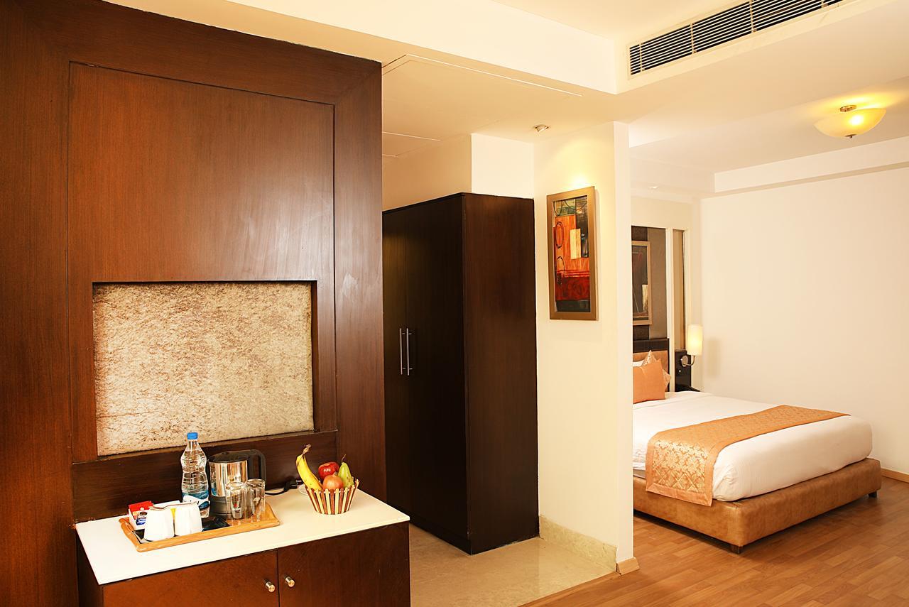 Inde Hotel Vista Woods Huda City Centre, Gurgaon Ngoại thất bức ảnh