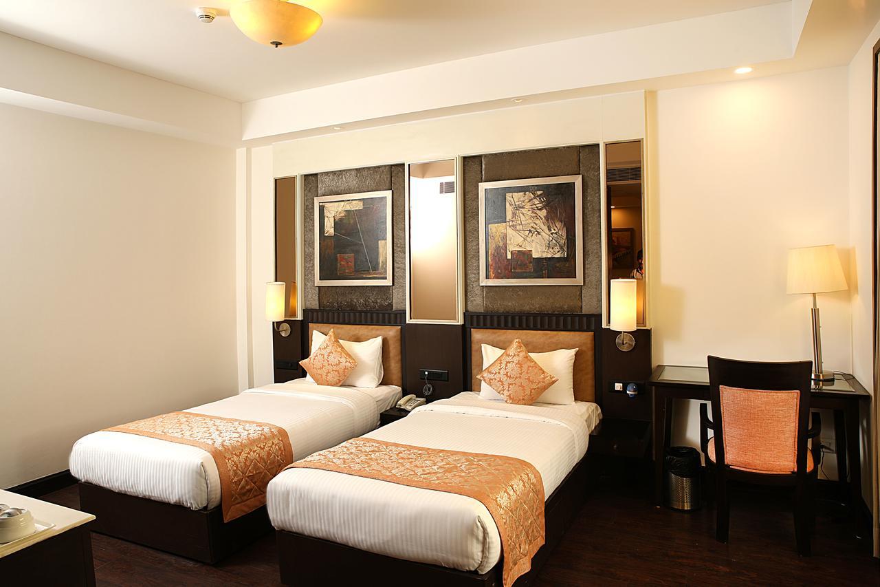 Inde Hotel Vista Woods Huda City Centre, Gurgaon Ngoại thất bức ảnh