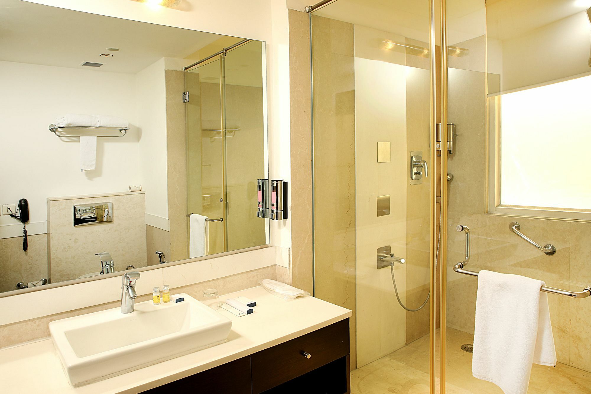 Inde Hotel Vista Woods Huda City Centre, Gurgaon Ngoại thất bức ảnh