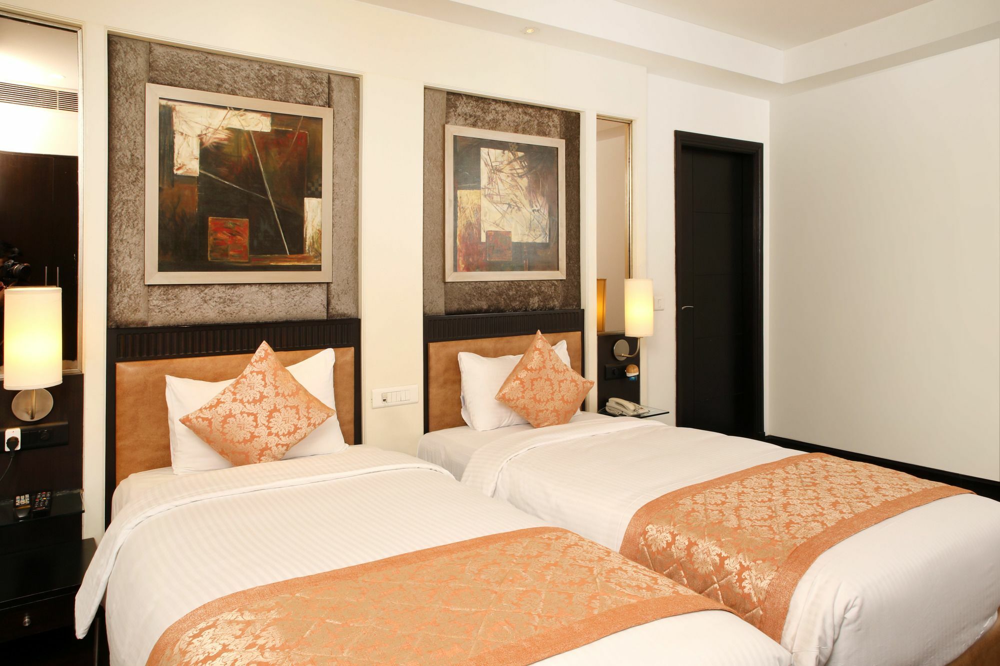 Inde Hotel Vista Woods Huda City Centre, Gurgaon Ngoại thất bức ảnh
